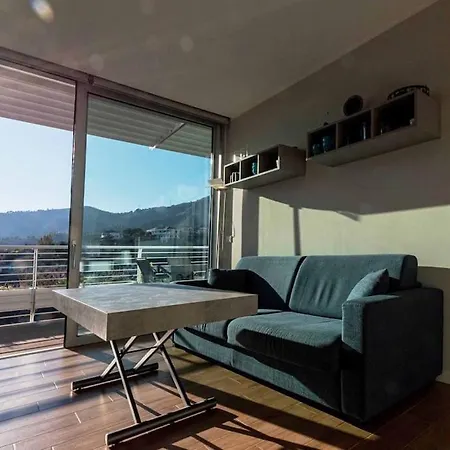 Exclusive With Sea View Apartment Alassio