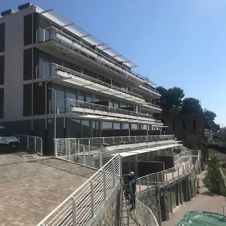 Exclusive With Sea View Apartment Alassio