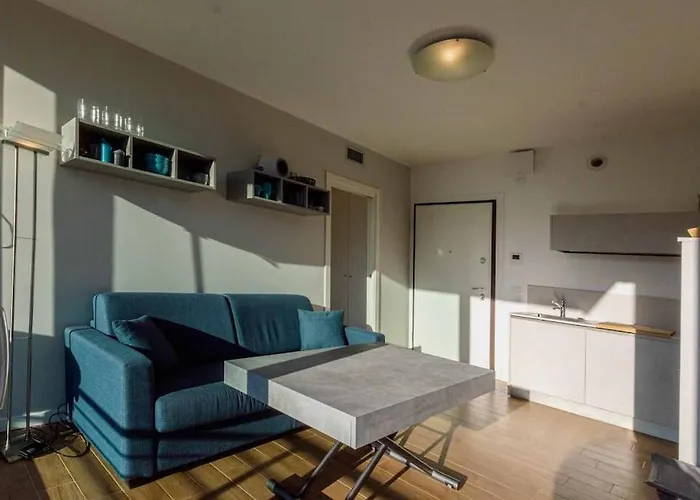 Exclusive With Sea View Apartment *